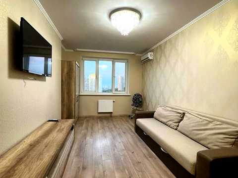 квартира за адресою Феодосійська вул., 3-В