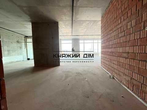 комерційна за адресою Дніпровська набережна вул., 17В