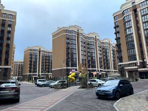 квартира по адресу Молодіжна ул., 4