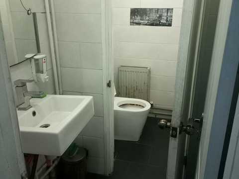 комерційна за адресою Заньковецької вул., 19