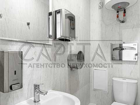 комерційна за адресою Спаська вул., 5