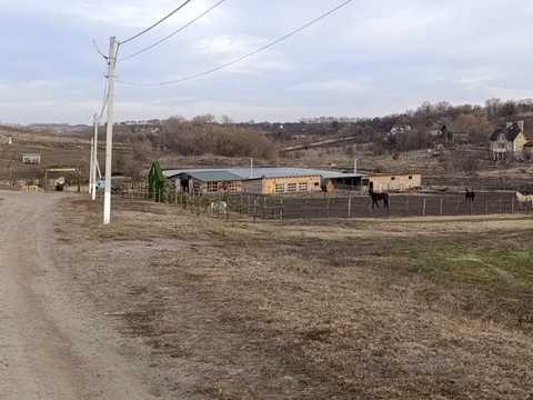 участок по адресу Лесі Українки, 18