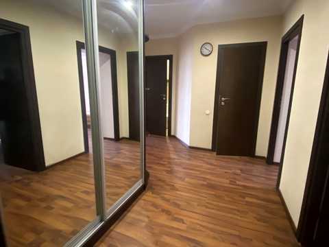 квартира за адресою Євгена Чикаленка вул., 59и