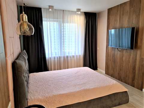 квартира за адресою Софії Русової вул., 3