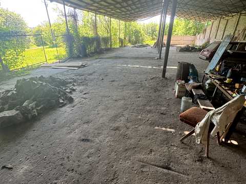 комерційна за адресою Дрогобицька вул., 105В