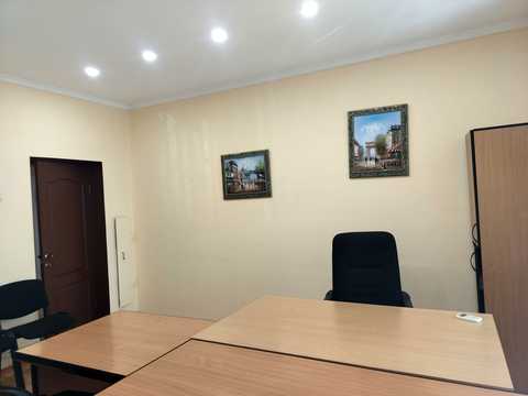 комерційна за адресою Київ, Шовковична вул., 7