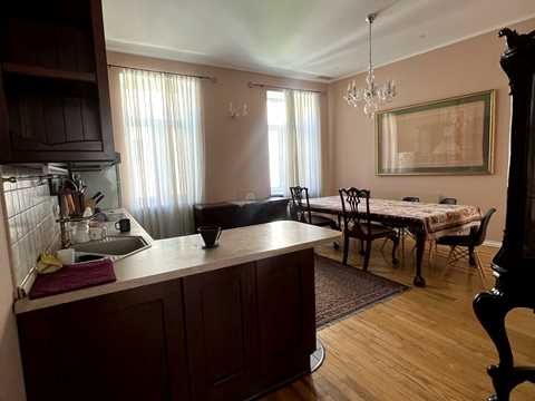 квартира за адресою Шота Руставелі вул., 4