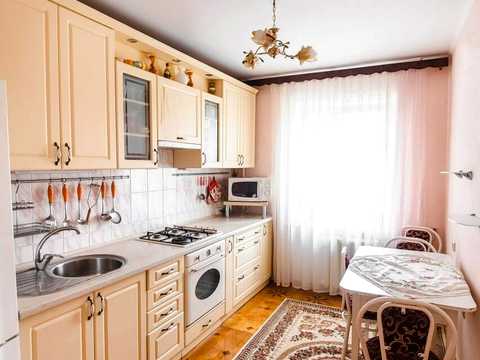 квартира по адресу Гайдамацкая ул. (Марфи Струтинської)