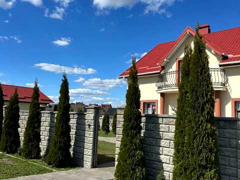 дом по адресу Центральна