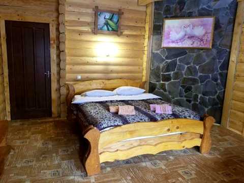 коммерческая по адресу Ивана Франко ул., 1