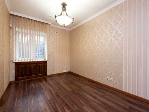 комерційна за адресою Банкова вул., 12