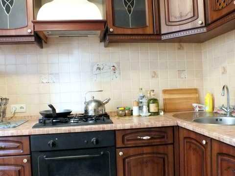 квартира за адресою Автозаводська вул., 7