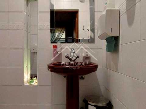комерційна за адресою Віталія Матусевича вул. (XXII Партз'їзду), 8