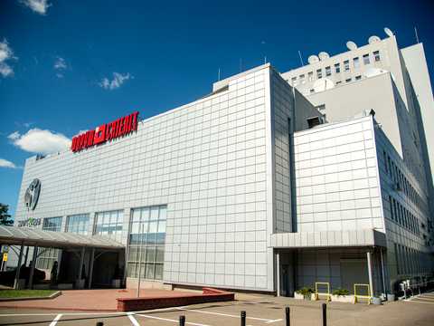 комерційна за адресою Героїв Космосу вул., 4