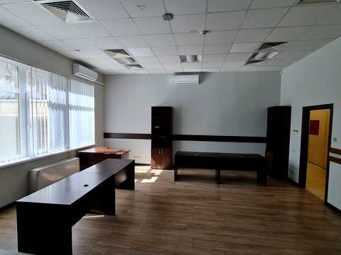 коммерческая по адресу Антоновича ул. (Горького), 33В