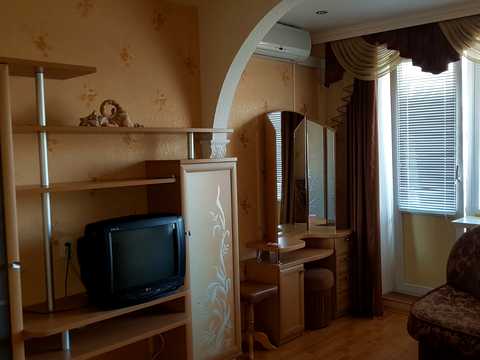 квартира за адресою Боровиковського бульв., 14