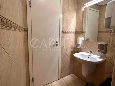 комерційна за адресою Михайлівська вул., 7