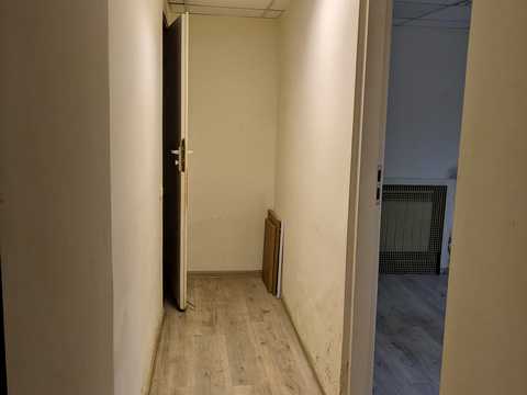 комерційна за адресою Почайнинська вул., 52