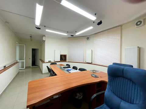 комерційна за адресою Базарна вул., 89