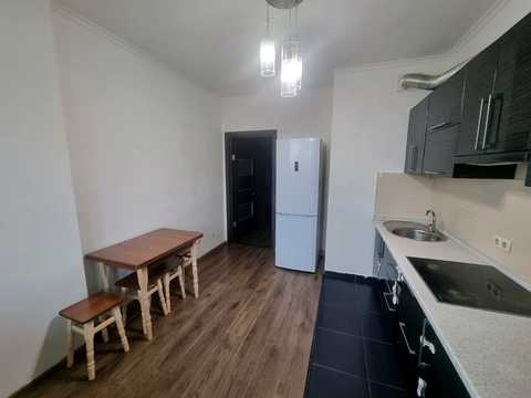 квартира за адресою Авіаконструктора Ігоря Сікорського вул. (Танкова), 1