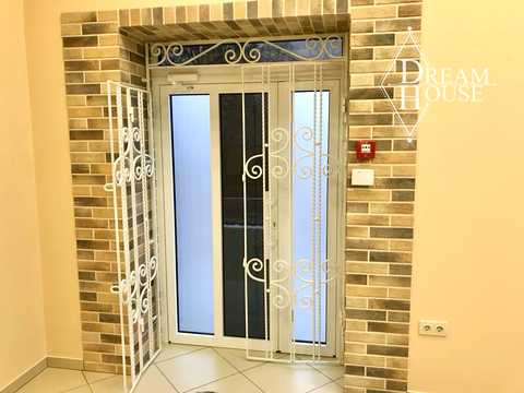комерційна за адресою Кобзаря вул., 29А