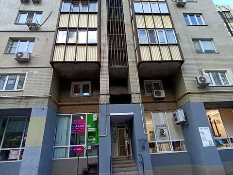 комерційна за адресою Левка Лук'яненка вул. (Маршала Тимошенка), 19