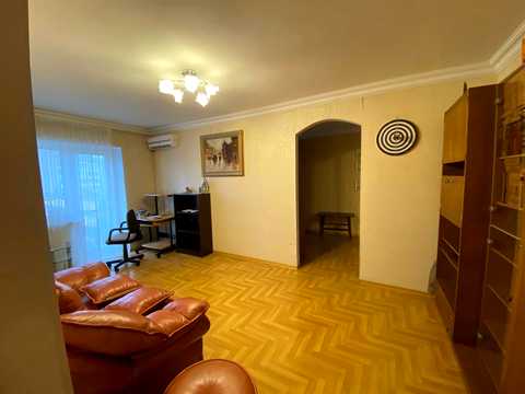 квартира за адресою Леоніда Каденюка просп. (Юрія Гагаріна), 20-А
