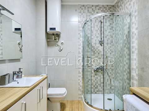квартира за адресою Київ, Драгоманова вул., 2-Б