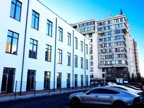 комерційна за адресою Практична вул., 4