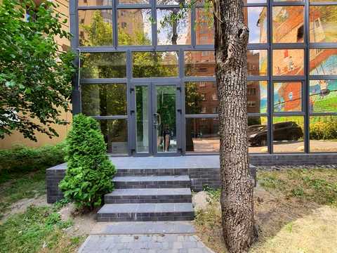 комерційна за адресою Золотоустівська вул., 50