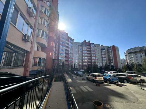 квартира за адресою Зодчих вул., 10