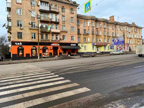 комерційна за адресою Зимових Походів вул. (Симбірцева), 1