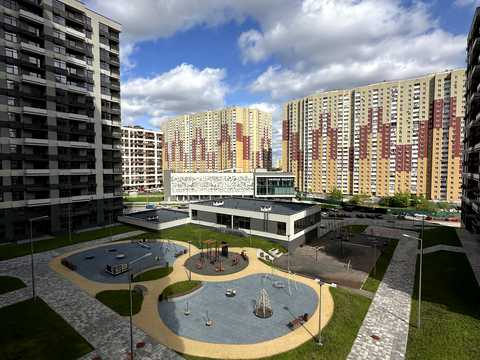 квартира по адресу Олександра Олеся ул., 5