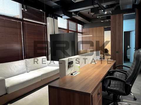 комерційна за адресою Спаська вул., 35