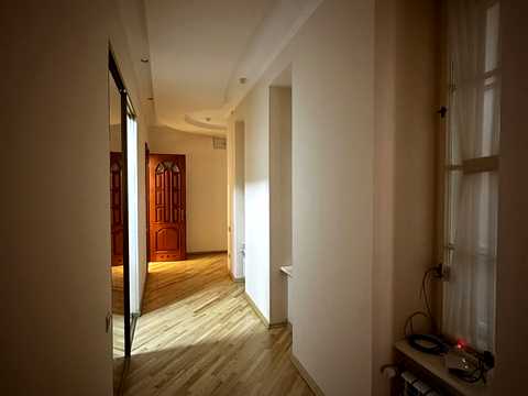 квартира за адресою Ярослава Стецька вул. (Добролюбова), 11