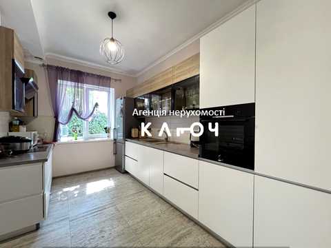будинок за адресою с. Соколівське, Карпенка Карого