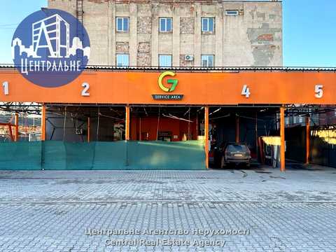 комерційна за адресою Чернівці, Руська вул., 242