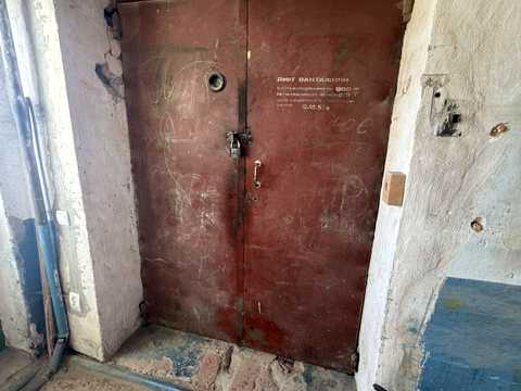 комерційна за адресою смт. Великі Бірки, Шкільна вул., 1