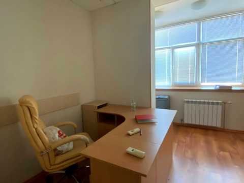комерційна за адресою Бориса Гмирі вул., 2