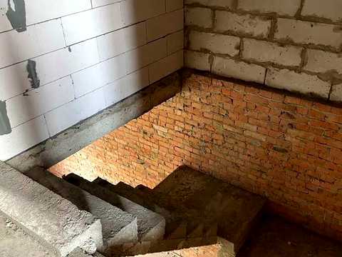 дом по адресу Центральна ул., 33