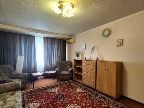 квартира за адресою Дніпровська вул. (Леппіка), 4