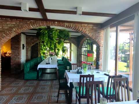 комерційна за адресою с. Матеївці, Центральна, 1