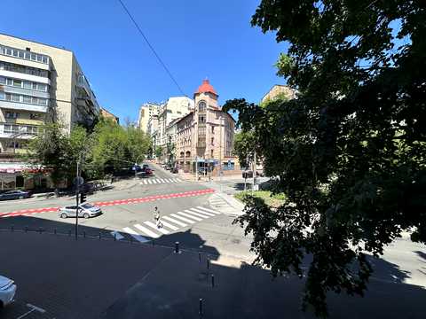 квартира за адресою Богдана Хмельницького вул., 63