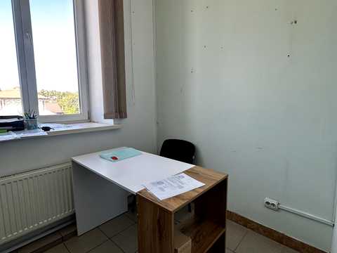 коммерческая по адресу Левка Лук'яненка ул. (Жовтнева), 7
