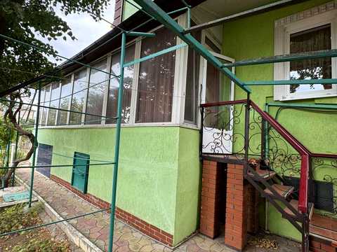 дом по адресу Південна