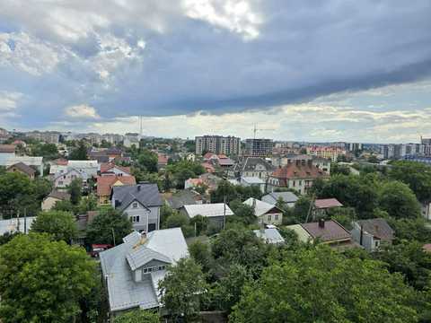 квартира за адресою Богдана Хмельницького вул., 51-Б