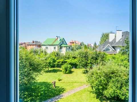 будинок за адресою Яблунева вул., 10
