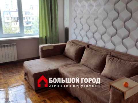 квартира за адресою Українська вул., 8