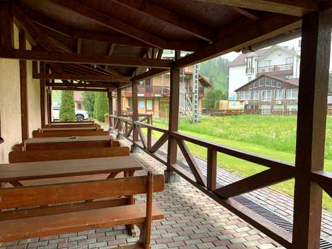 комерційна за адресою Центральна, 50