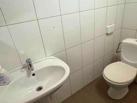 комерційна за адресою Володимира Моссаковського вул. (Клари Цеткін), 1